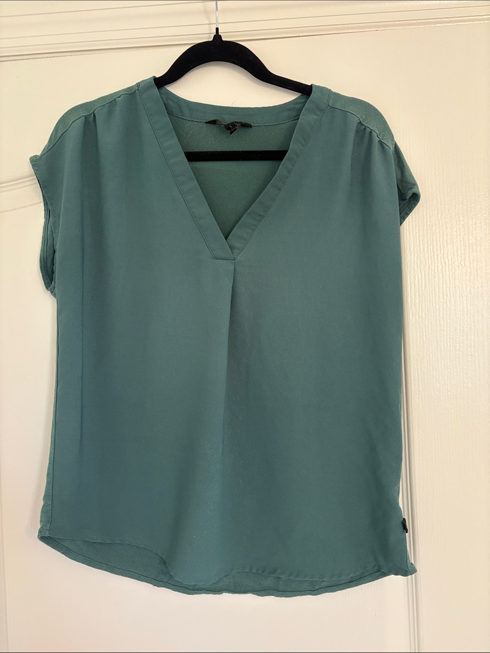 Banana Republic Teal V-Neck Cap Sleeve Blouse